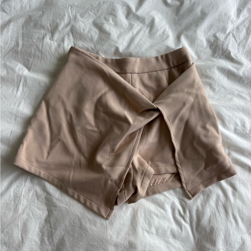 NWOT Baizi Chow Skort S